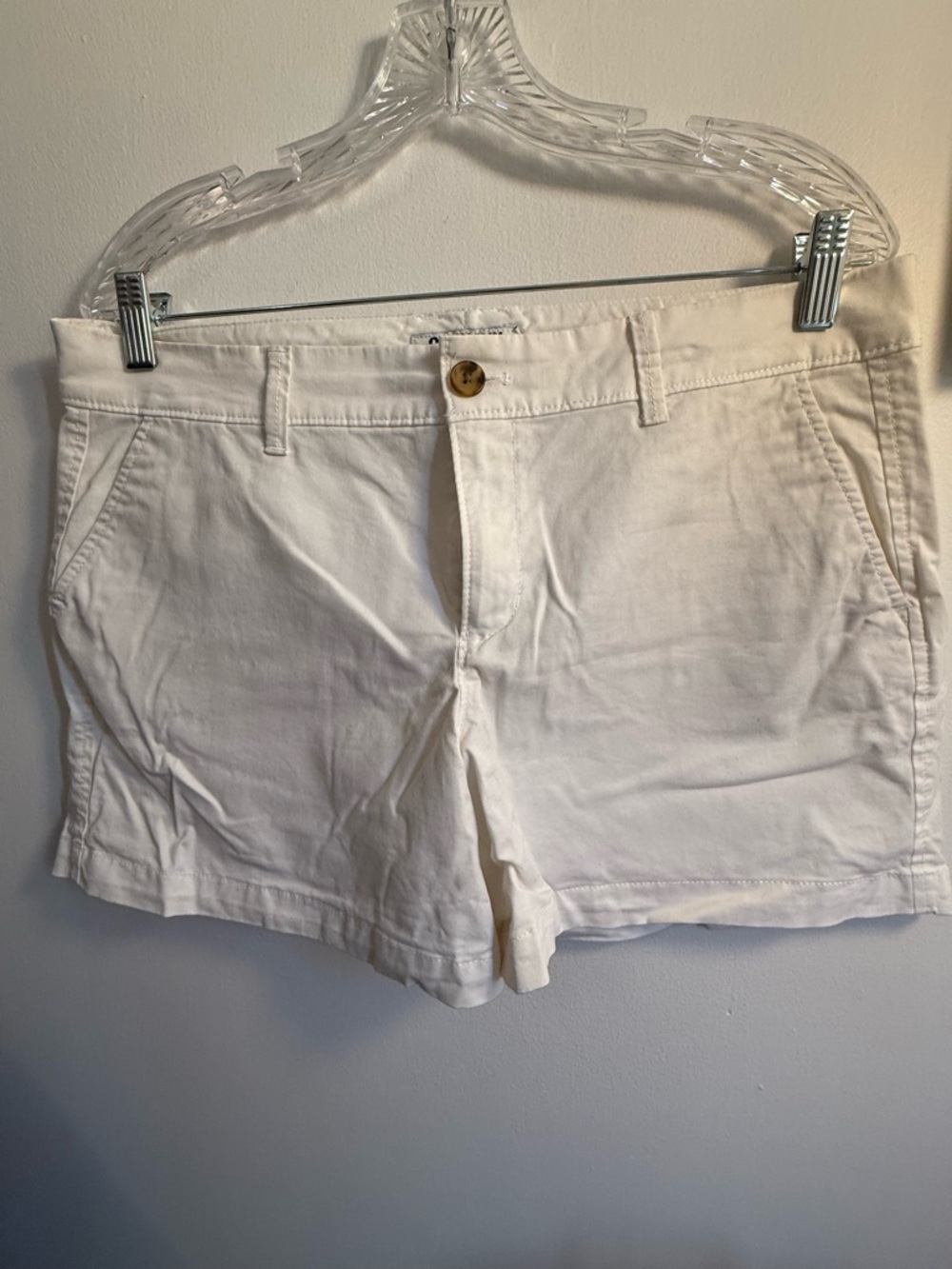 Old Navy White Women's Casual Cotton Bermuda Shorts